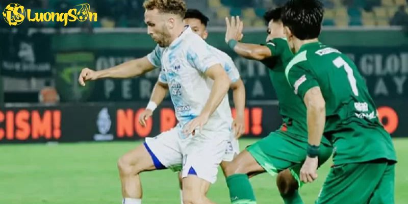 Persebaya Surabaya vs PSIM Yogyakarta: Đánh Giá Trận Đấu 8/8 4 Hiệu suất về 2 đội Persebaya Surabaya vs PSIM Yogyakarta