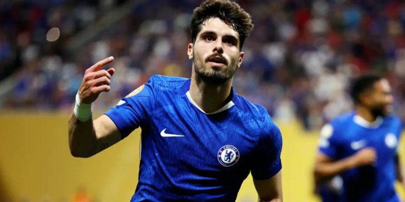 Pedro Neto Người Hùng Thầm Lặng Giúp Chelsea Chiến Thắng Benfica 4 Phong cách thi đấu của Pedro Neto
